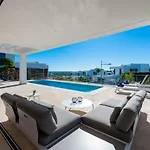 Vacation Marbella I Schumacher, New Built, Sea View, Luxury, Private Pool, Bbq, Golfers Paradise, Entertainment *