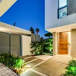 Vacation Marbella I Schumacher, New Built, Sea View, Luxury, Private Pool, Bbq, Golfers Paradise, Entertainment Villa *