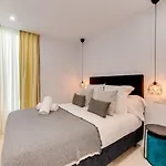 Villa Vacation Marbella I Schumacher, New Built, Sea View, Luxury, Private Pool, Bbq, Golfers Paradise, Entertainment Estepona