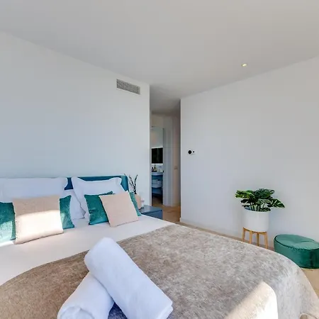 Vacation Marbella I Schumacher, New Built, Sea View, Luxury, Private Pool, Bbq, Golfers Paradise, Entertainment *