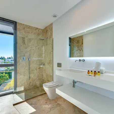 Villa Vacation Marbella I Schumacher, New Built, Sea View, Luxury, Private Pool, Bbq, Golfers Paradise, Entertainment Estepona