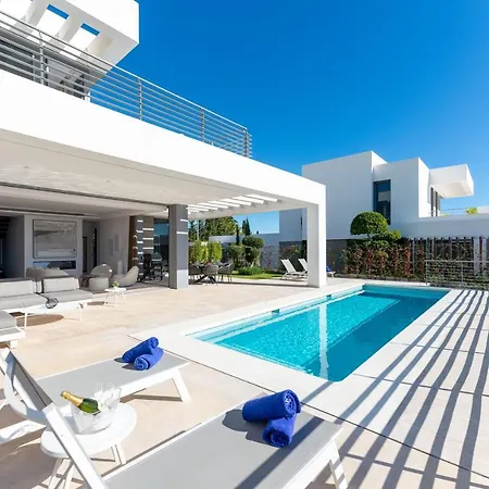 Vacation Marbella I Schumacher, New Built, Sea View, Luxury, Private Pool Vila Estepona