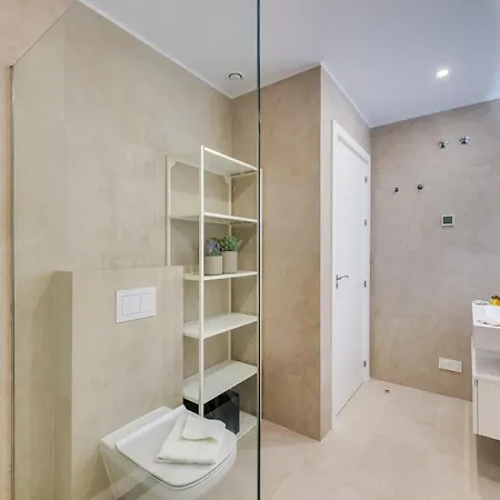 Vacation Marbella I Schumacher, New Built, Sea View, Luxury, Private Pool Vila *