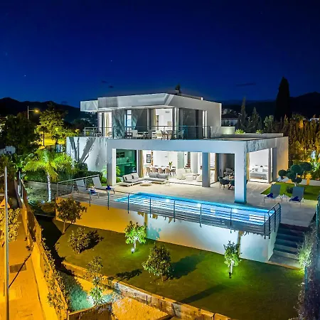 Vacation Marbella I Schumacher, New Built, Sea View, Luxury, Private Pool Vila *