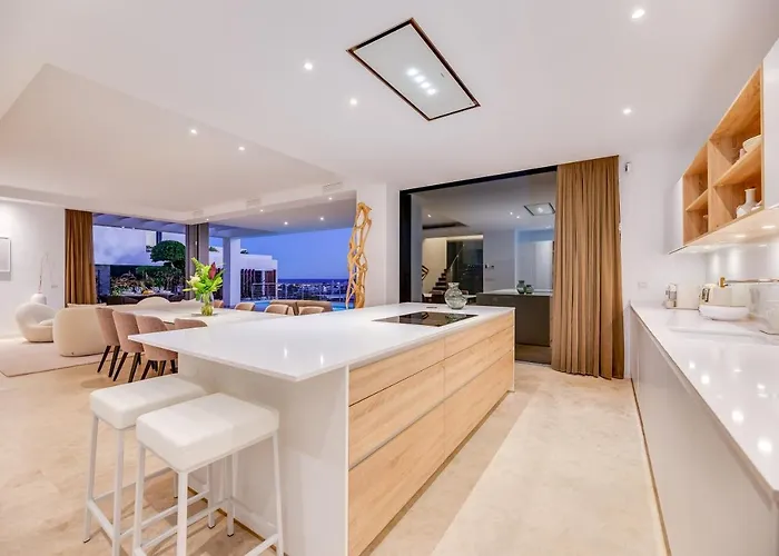 Villa Vacation Marbella I Schumacher, New Built, Sea View, Luxury, Private Pool *