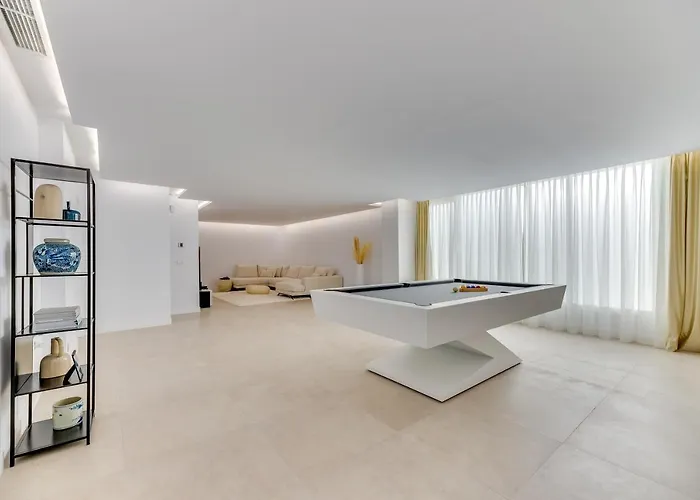 Vacation Marbella I Schumacher, New Built, Sea View, Luxury, Private Pool 别墅 埃斯特波纳