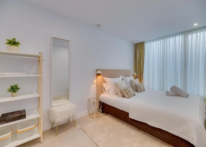 Vacation Marbella I Schumacher, New Built, Sea View, Luxury, Private Pool *