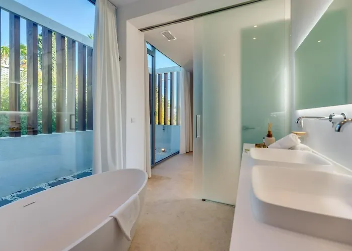 别墅 Vacation Marbella I Schumacher, New Built, Sea View, Luxury, Private Pool 埃斯特波纳