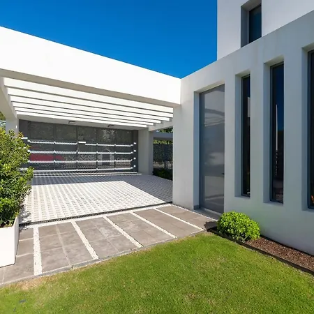 Vacation Marbella I Schumacher, New Built, Sea View, Luxury, Private Pool Эстепона